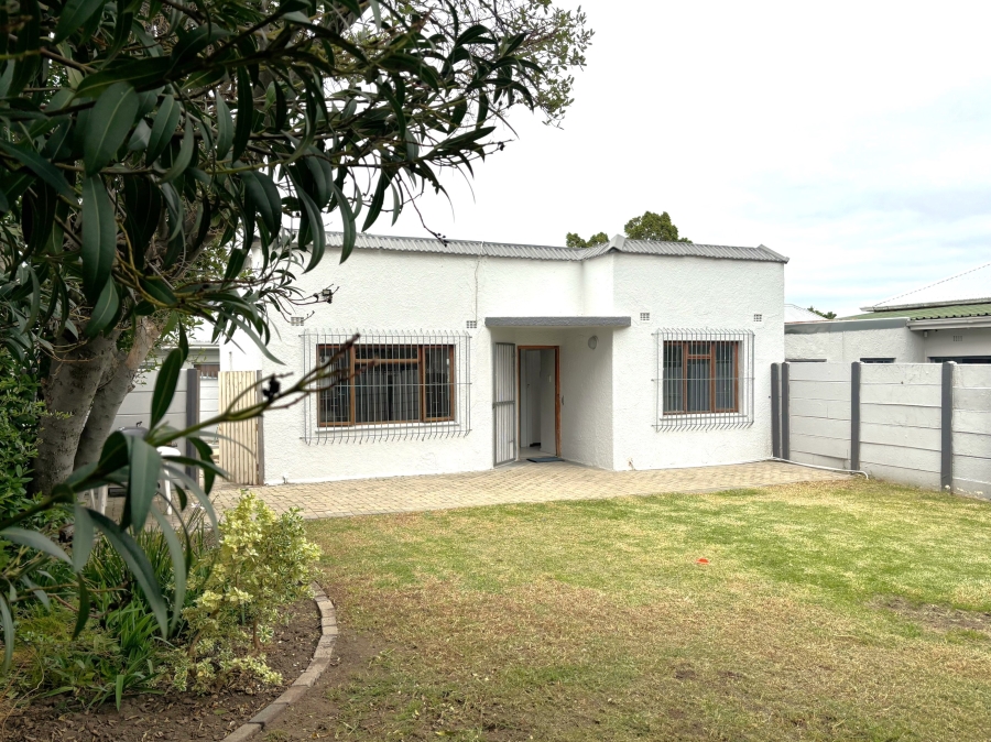 2 Bedroom Property for Sale in Somerset West Western Cape